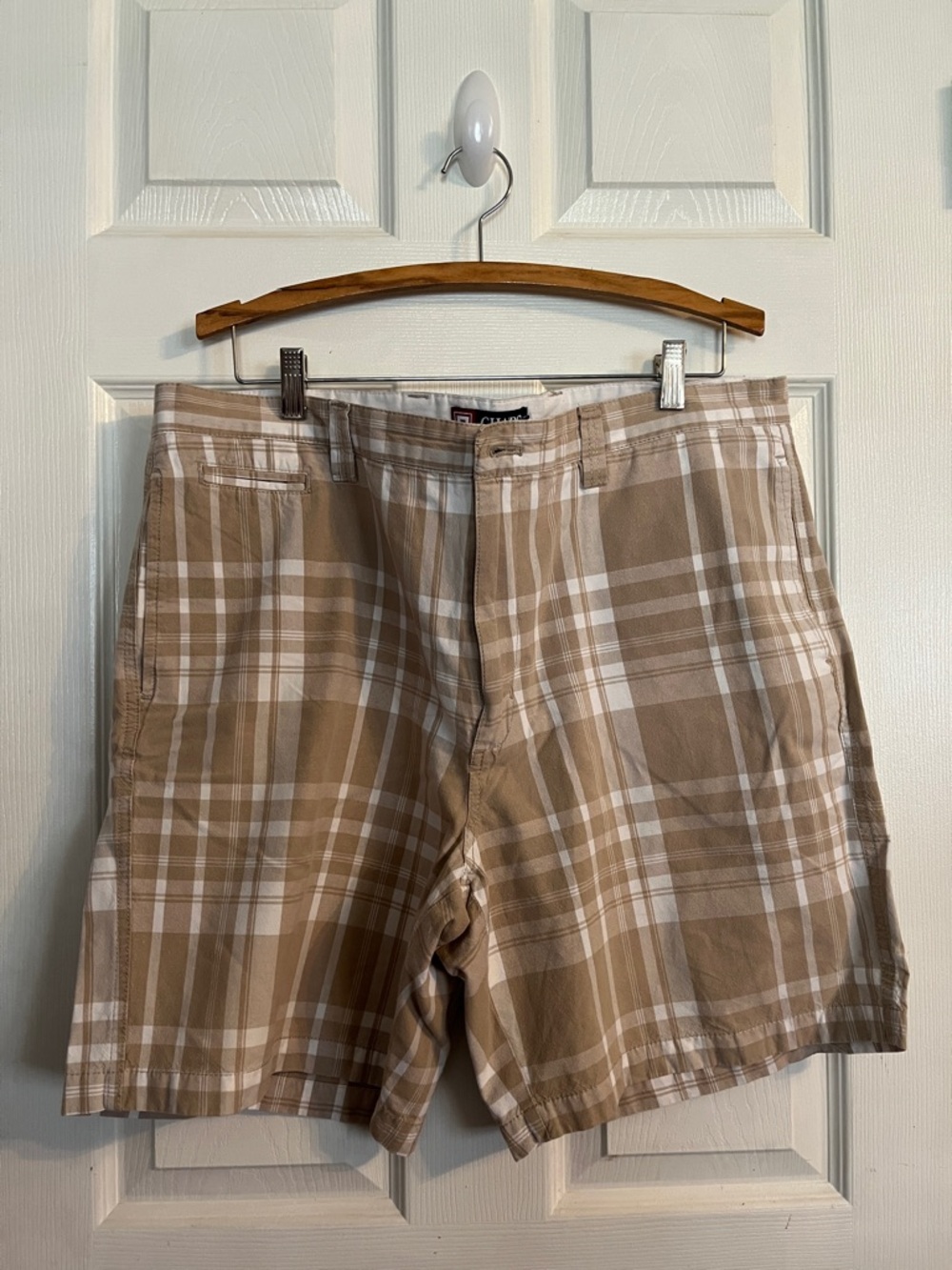 Chaps Men's Tan and White Plaid Flat Front Shorts
